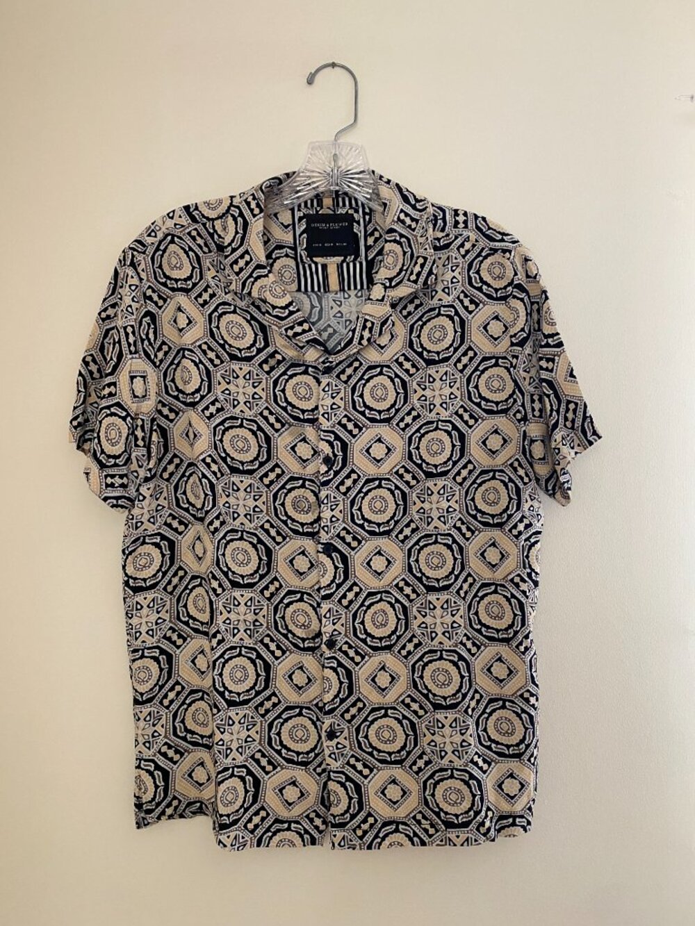 Geometric Pattern Button Up - Picture 2 of 7